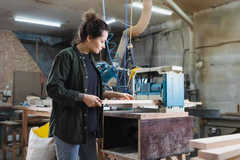 Mehr über den Artikel erfahren Was kostet eine Hobelmaschine?