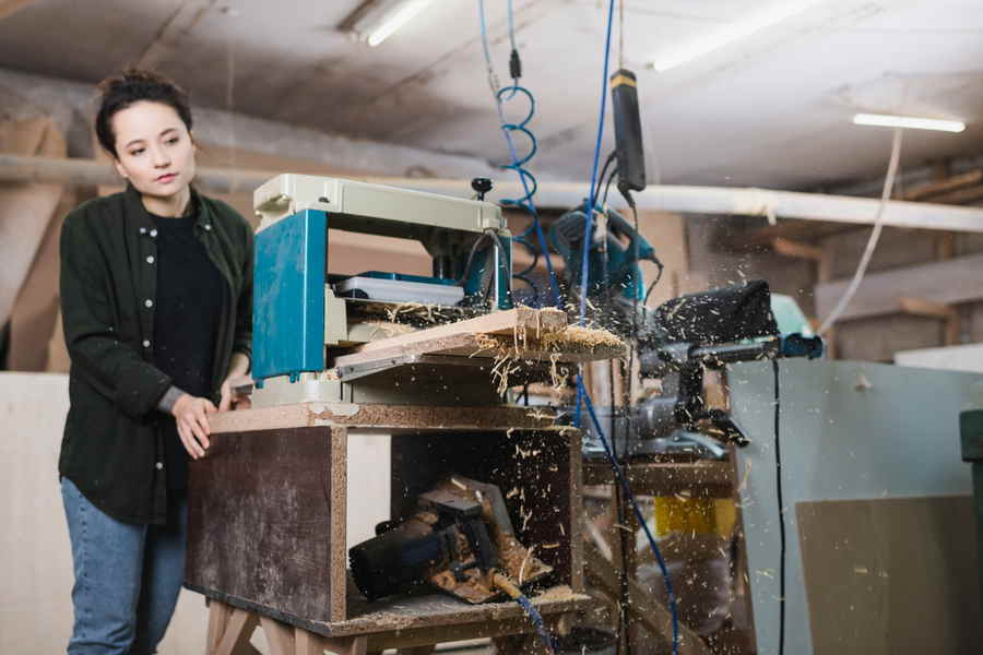 Du betrachtest gerade Was ist das Gewicht einer Hobelmaschine?