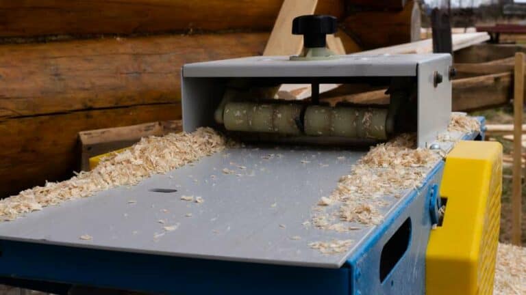 Mehr über den Artikel erfahren Wie Holz abrichten mit einem Abrichthobel?